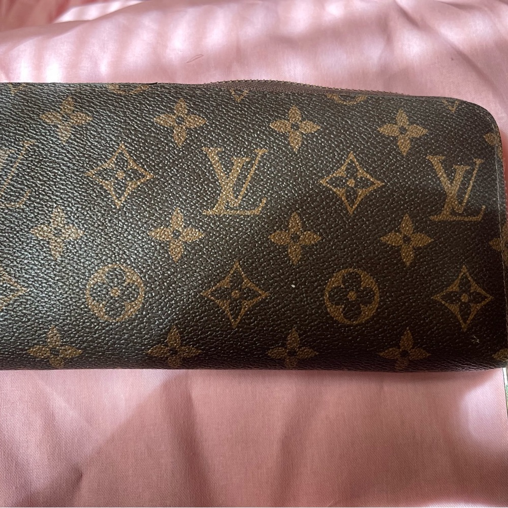 Not original Louis Vuitton Brown and Tan Monogram Clutch